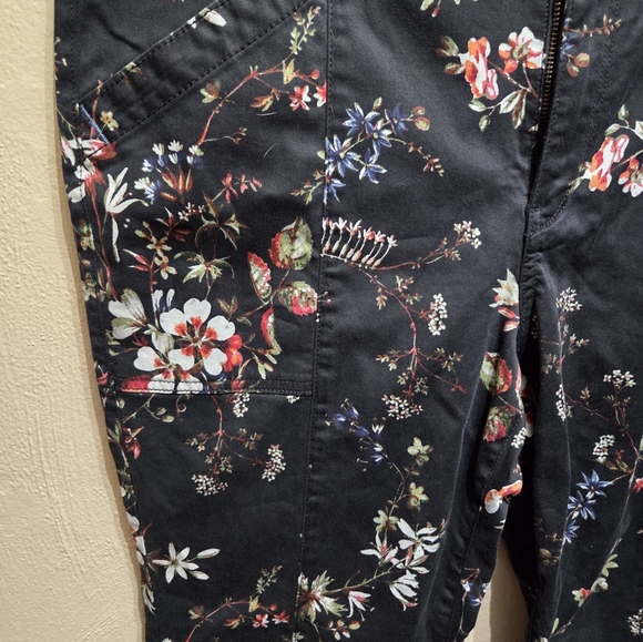 Anthropologie Pilcro The Demilune Boot Floral Print Size 32 - Picture 4 of 7